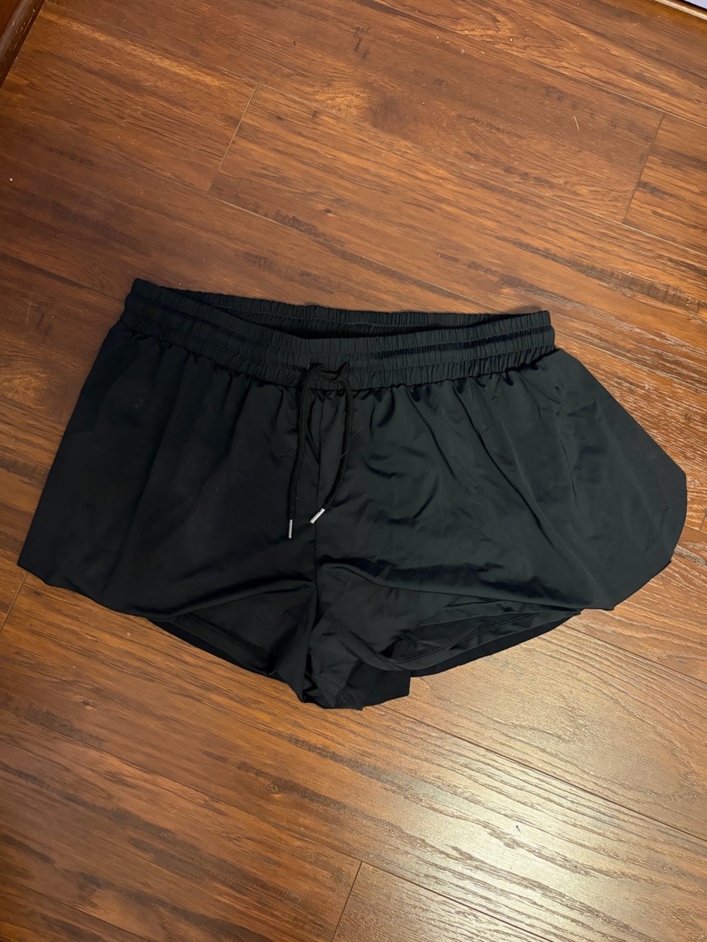 Flowy athletic shorts - black